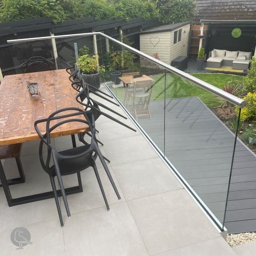 insta-chd-frameless-glass-balustrade