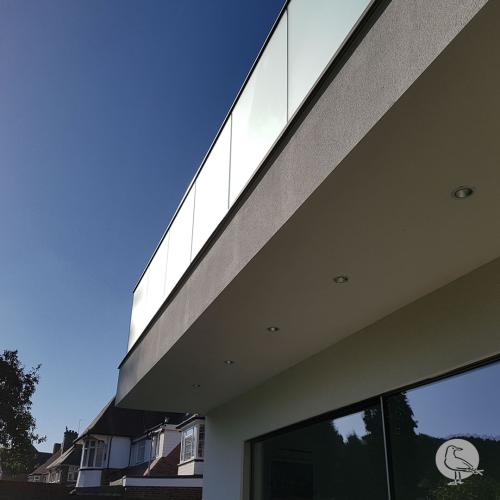 insta-sarb-frameless-glass-balcony-obscure-glass