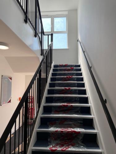 FS-black-vertical-bar-stair balustrade-handrail