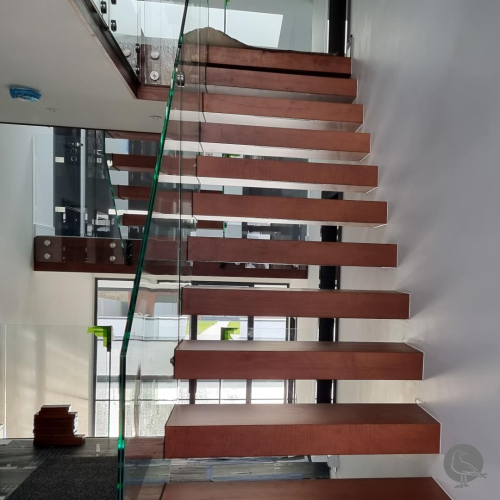 insta-rana-button-glass-banister